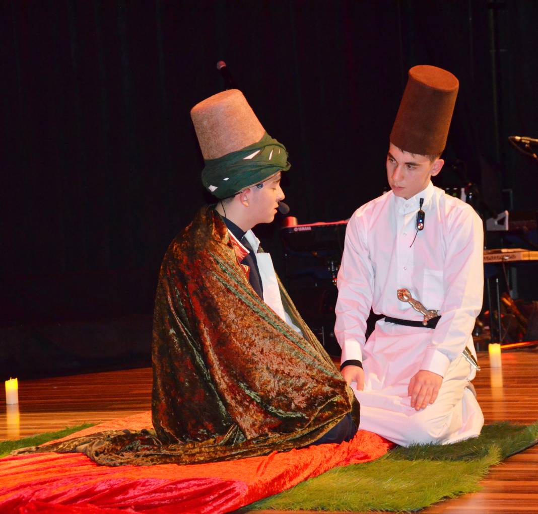 Yöntemli öğrenciler Mevlana'yı andı 1